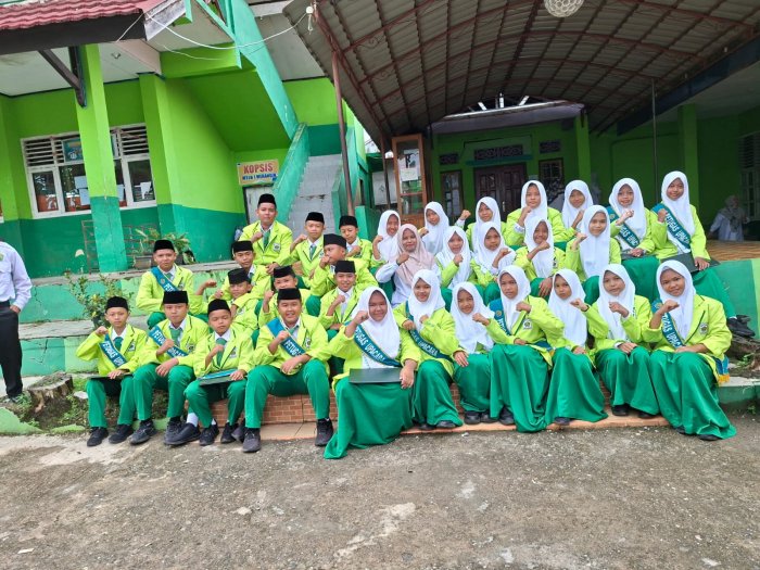 Upacara Bendera: Tanamkan Nilai Kesabaran dalam Menuntut Ilmu