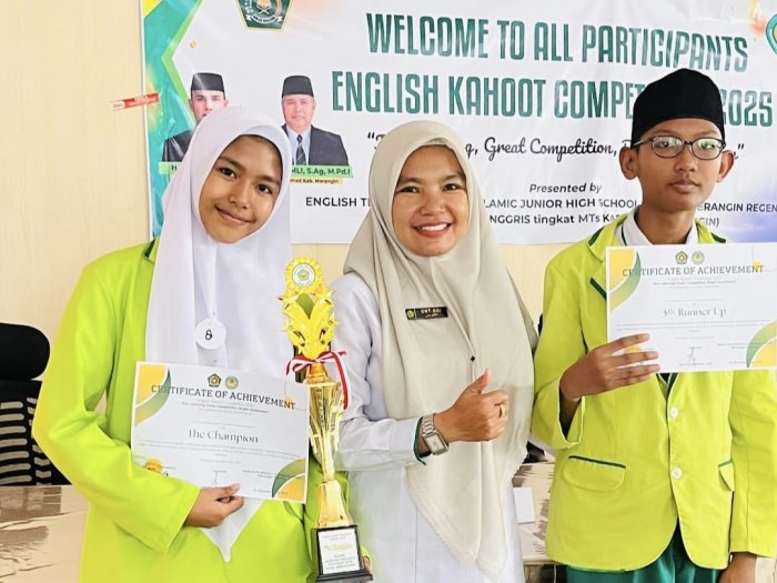 Bawa Piala Emas dan Perunggu Rajai English Kahoot Competition Tingkat Kabupaten Merangin