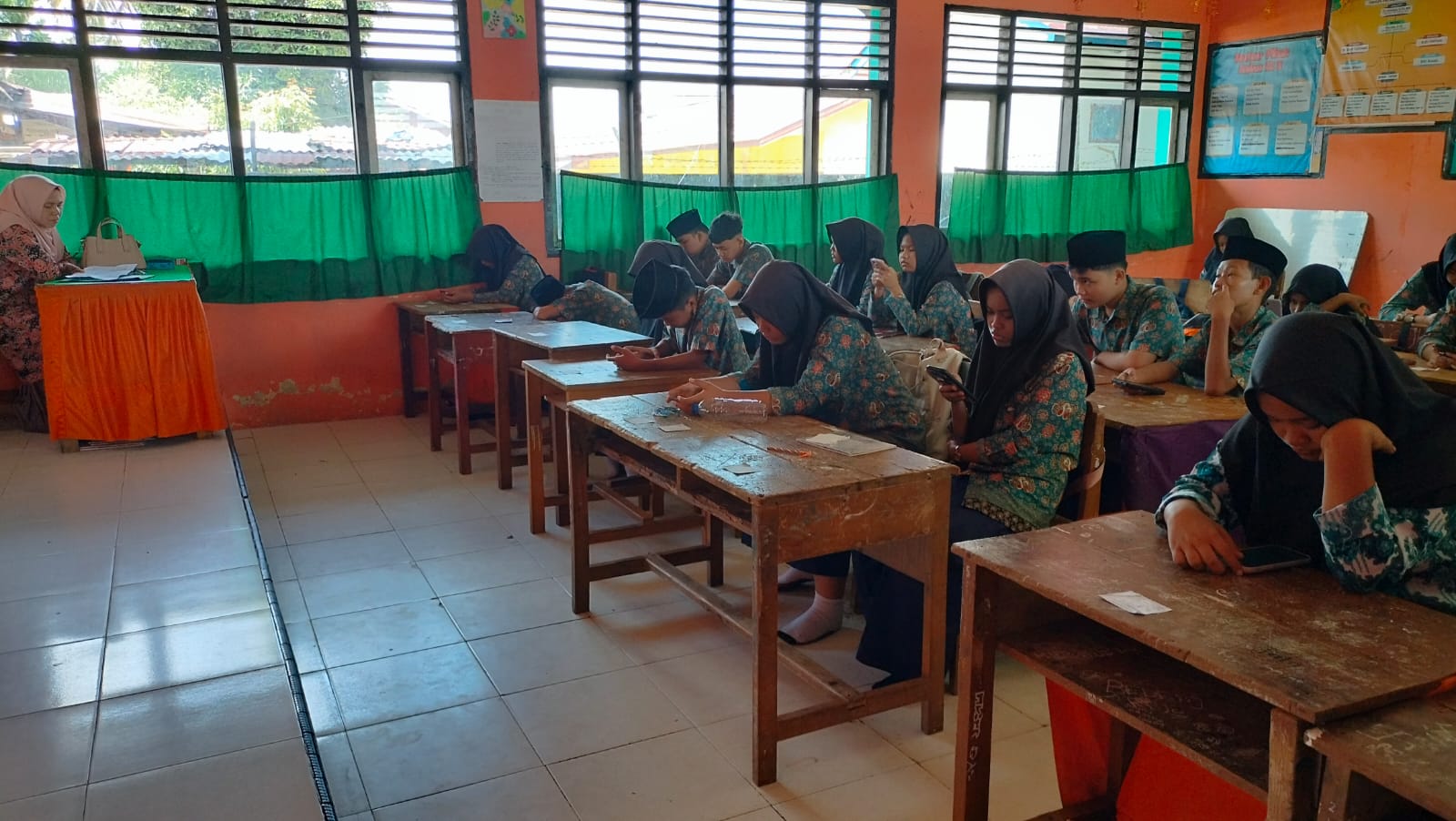 MTsN 1 Merangin Gelar Ujian Semester Kelas IX Tahun 2025