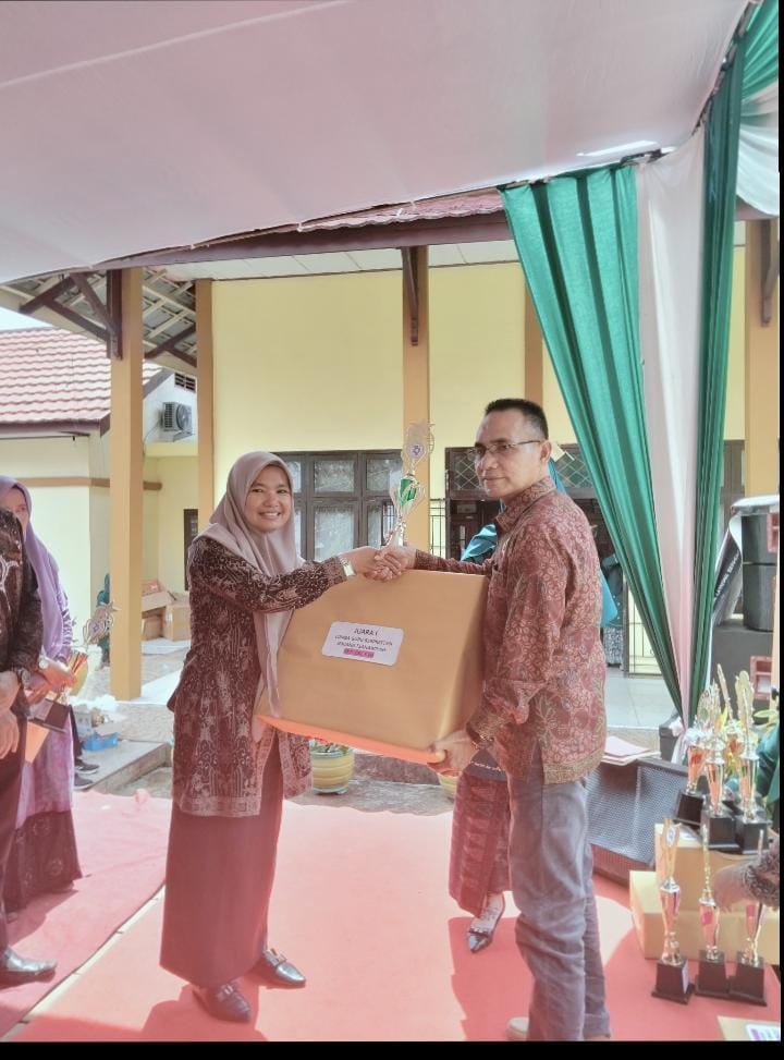 Guru MTs N 1 Merangin Raih Juara 1 Guru Berprestasi dalam Rangka HAB Kementerian Agama ke-79