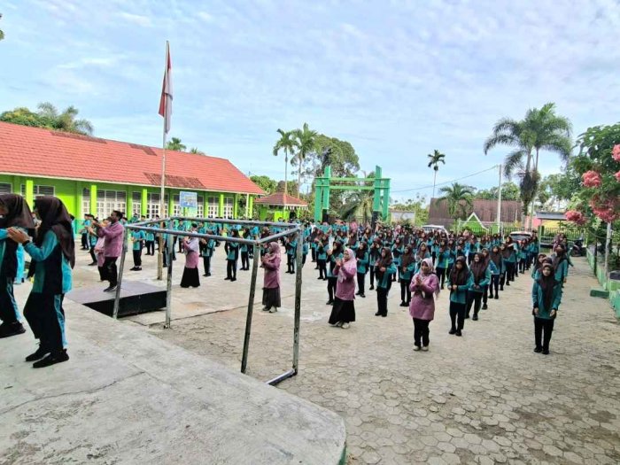 SKJ Seru Walaupun Cuaca Mendung